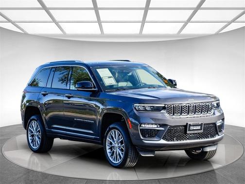 2022 Jeep Grand Cherokee Summit