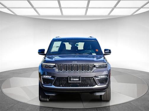 2022 Jeep Grand Cherokee Summit