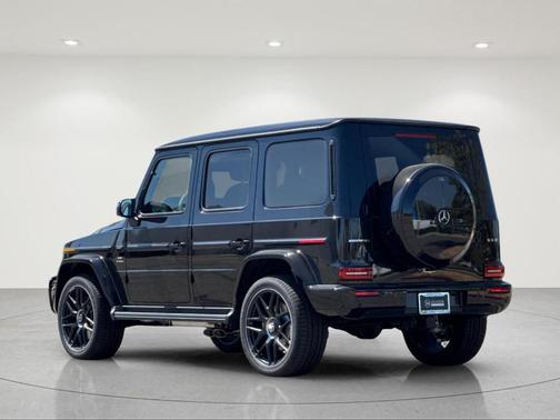 Obsidian Black 2027 Mercedes-Benz AMG G 63 4MATIC