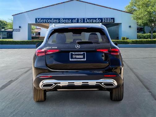 2025 Mercedes-Benz GLC 300 Base