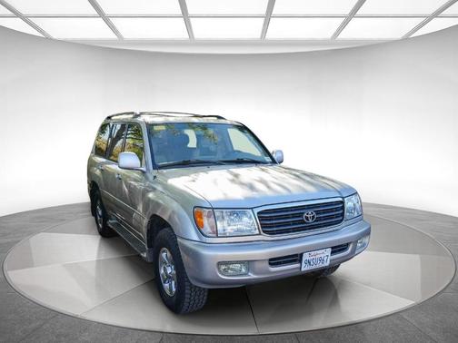 Champagne Pearl 2001 Toyota Land Cruiser