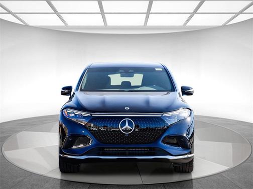 2026 Mercedes-Benz EQS 400 
