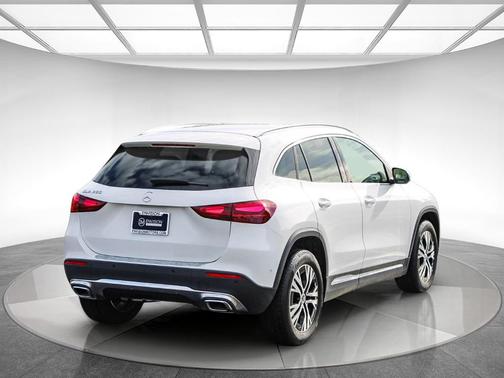 2025 Mercedes-Benz GLA 250 Base