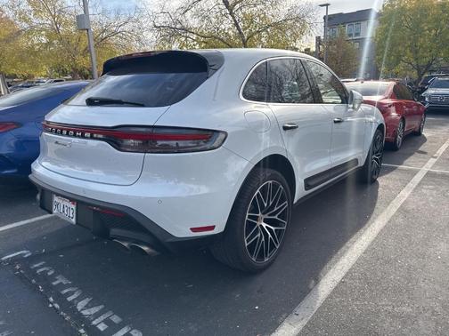 2022 Porsche Macan S