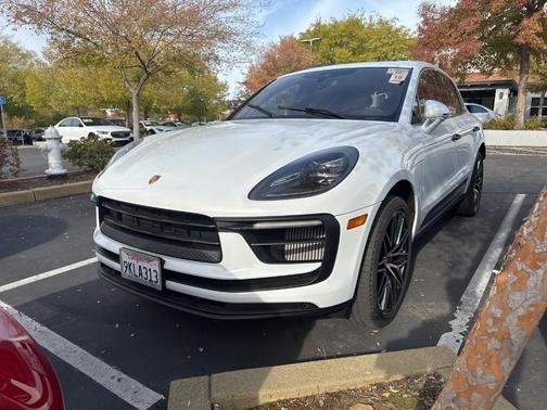 2022 Porsche Macan S