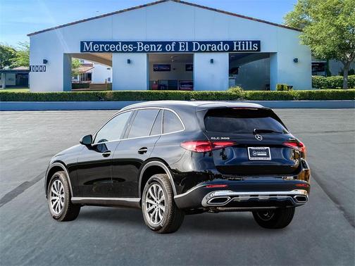 2025 Mercedes-Benz GLC 300 Base 4MATIC