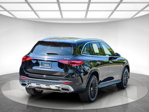 2025 Mercedes-Benz GLC 300 Base 4MATIC