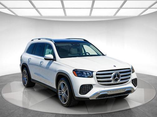 Polar White 2026 Mercedes-Benz GLS 450 4MATIC