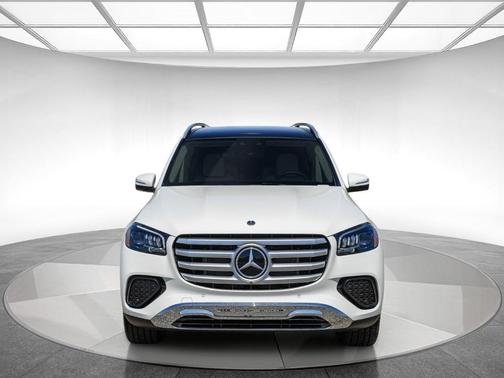 Polar White 2026 Mercedes-Benz GLS 450 4MATIC