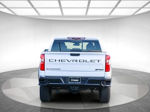 2025 Chevrolet Silverado 1500 ZR2