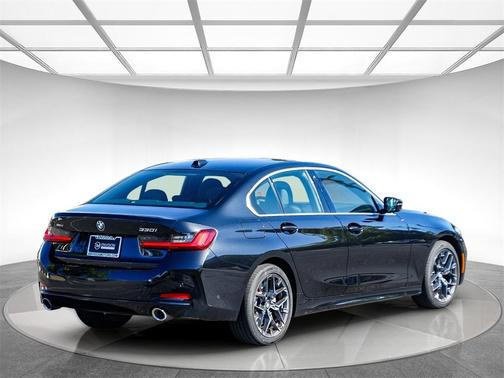 2025 BMW 330 i xDrive