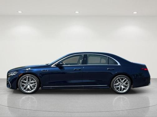 Blue 2027 Mercedes-Benz S-Class 500