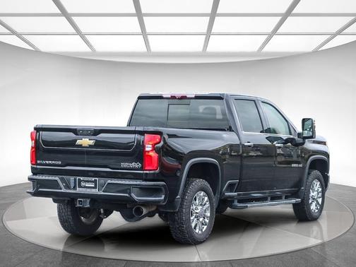 2022 Chevrolet Silverado 3500 High Country