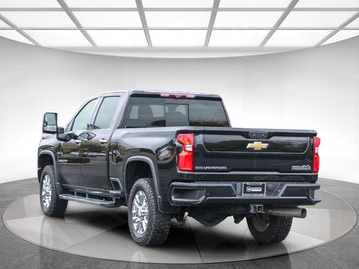 2022 Chevrolet Silverado 3500 High Country