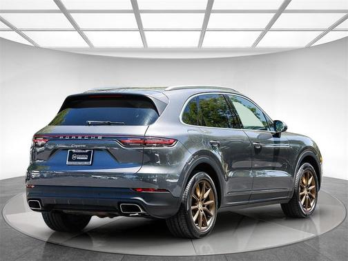 2021 Porsche Cayenne Base