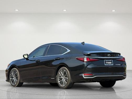 Caviar 2022 Lexus ES 300h 300H