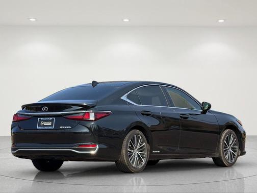 Caviar 2022 Lexus ES 300h 300H