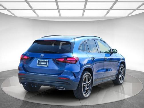 2025 Mercedes-Benz GLA 250 Base 4MATIC