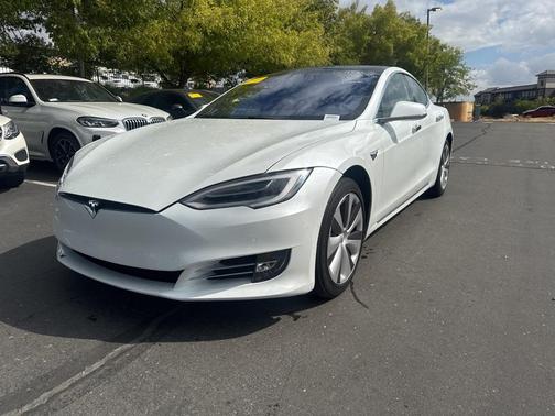 2020 Tesla Model S Long Range