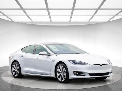 2020 Tesla Model S Long Range