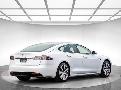2020 Tesla Model S Long Range