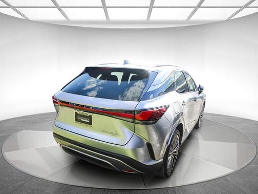 2024 Lexus RX 450h+ Luxury