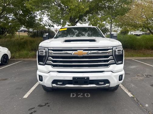 2025 Chevrolet Silverado 3500 High Country