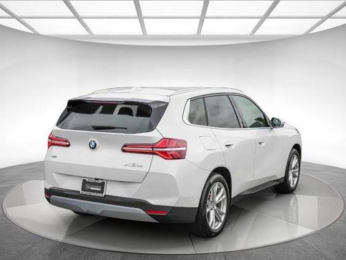 White Metallic 2025 BMW X3 30 xDrive