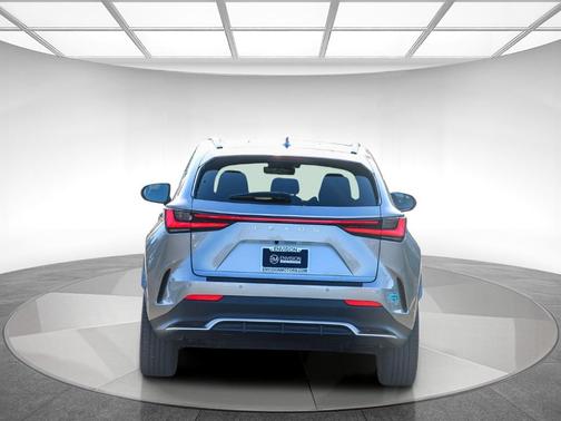 2025 Lexus NX 450h+ F SPORT Handling