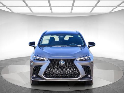 2025 Lexus NX 450h+ F SPORT Handling