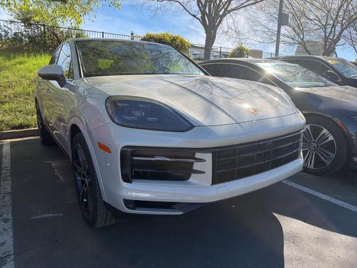 2024 Porsche Cayenne AWD