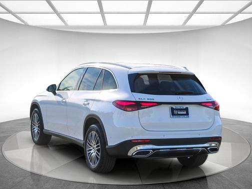 2026 Mercedes-Benz GLC 300 Base 4MATIC