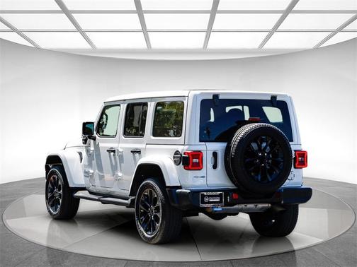 2022 Jeep Wrangler Unlimited 4xe Sahara