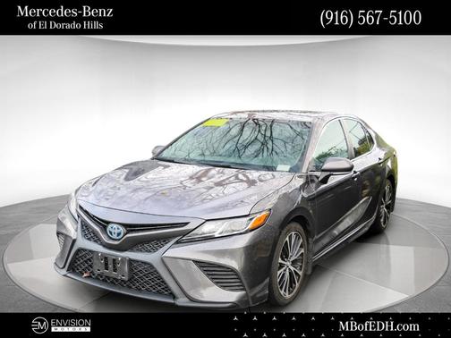 2020 Toyota Camry Hybrid SE