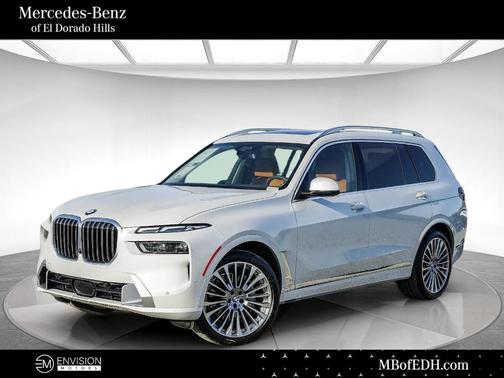 Mineral White Metallic 2026 BMW X7 xDrive40i