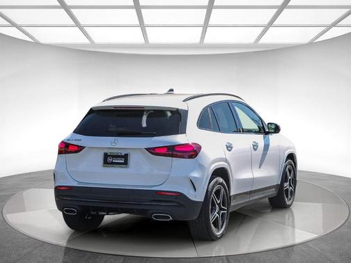 2025 Mercedes-Benz GLA 250 Base