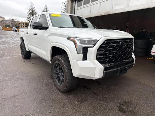 2024 Toyota Tundra Hybrid Capstone