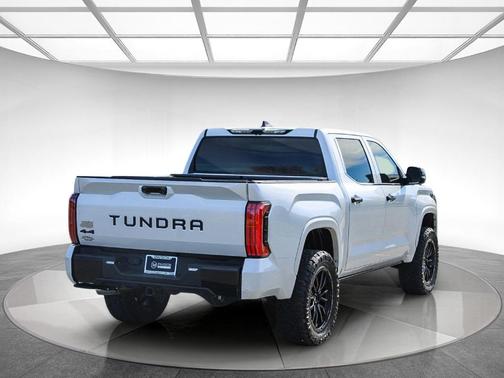 2024 Toyota Tundra Hybrid Capstone
