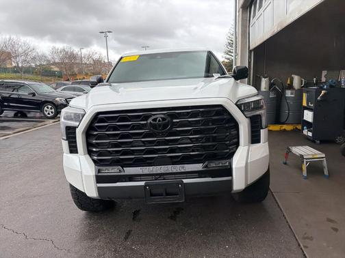 2024 Toyota Tundra Hybrid Capstone