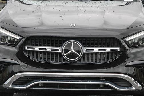 Midnight Black 2025 Mercedes-Benz GLA 250 Base