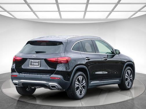 2025 Mercedes-Benz GLA 250 Base
