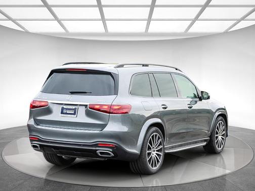 2026 Mercedes-Benz GLS 450 4MATIC