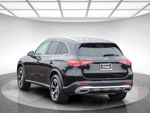 2025 Mercedes-Benz GLC 350e Base 4MATIC