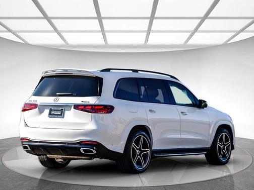 2026 Mercedes-Benz GLS 450 