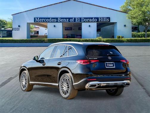 2025 Mercedes-Benz GLC 300 Base