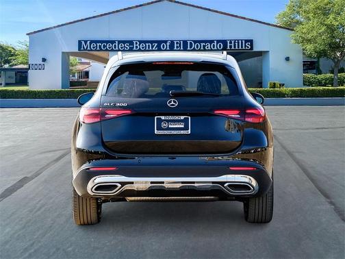 2025 Mercedes-Benz GLC 300 Base