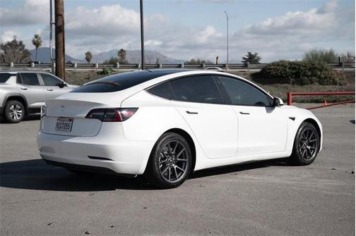 2022 Tesla Model 3 Standard Range