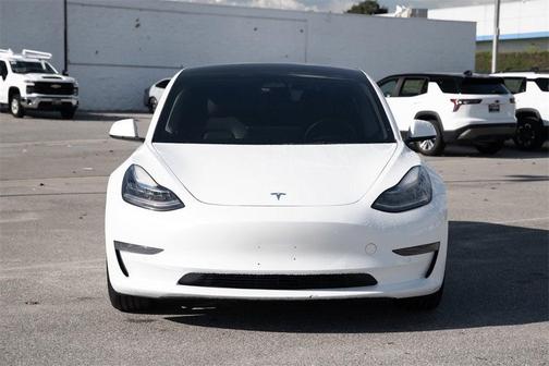 2022 Tesla Model 3 Standard Range