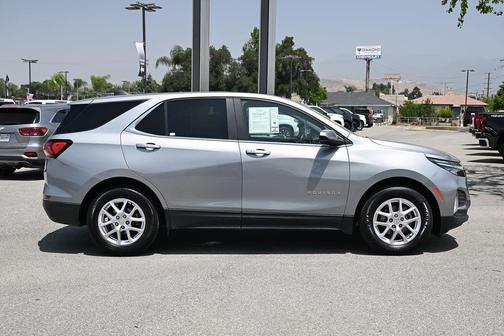 Sterling Gray Metallic 2024 Chevrolet Equinox 1LT