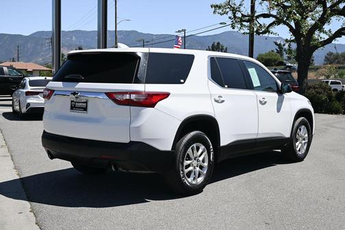 Summit White 2020 Chevrolet Traverse LS